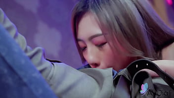 Gadis Seksi Tiongkok Lin Siyu Ngesot Dan Dikentut Keras-keras.