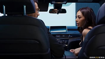 Tak Kuasa Menahan Nafsu Dengan Chloe Surreal / Brazzers / Pakai Kode Xvpromo Untuk Diskon Gila!