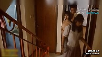 Gadis Nakal Lily Chung Yang Menggoda Dengan Sensualitasnya Yang Memabukkan
