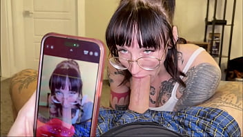 Adik Dan Kakak Tiri Temukan Foto Mesra Orang Tua Tiri Mereka Dan Menirunya Dengan Penuh Nafsu