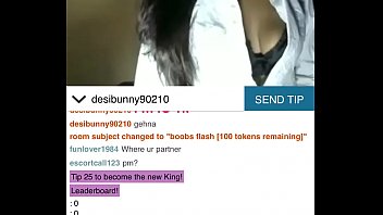 Gadis-gadis India Seksi Menggoyangkan Payudara Menggoda