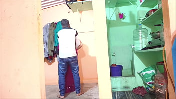 Keponakan Ganas Menghancurkan Pantat Tante Seksi Dengan Kekuatan Brutal