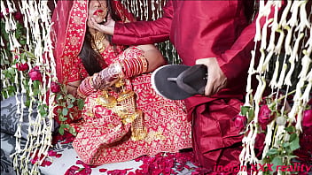 Malam Pertama Pengantin India Yang Panas Dan Liar