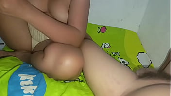 Ibu Nakal Berani Selingkuh Di Ranjang, Suami Tak Tahu Dia Dikhianati Teman Sendiri