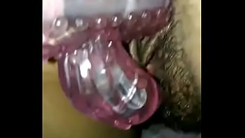 Masturbasi Liar Meri Dengan Dildo Besar Sampai Menggelinjang Nikmat