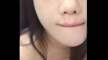 Remaja Cina Memberikan Blowjob Panas Dan Menggairahkan