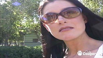 Milf India Summer Dibujuk Ngentot Dengan Cowok Yang Baru Dikenalnya