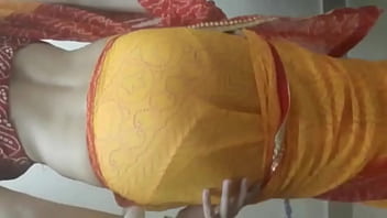 Istri Tamil Memperlihatkan Memeknya Di Video Mesum Yang Viral