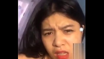 Mawar Yang Menggoda Di Jari Manismu