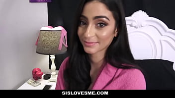 Kakak Tiriku Yang Nakal (jasmine Vega) Dibayar Untuk Mengisap Kontolku
