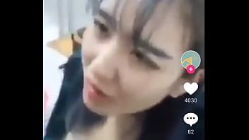 Gadis Seksi Yang Menggoda
