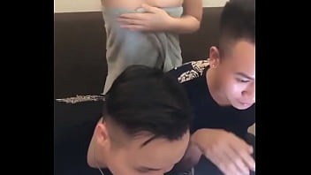 Gadis Seksi Vietnam Tampil Bugil Di Live Stream