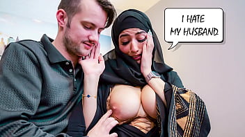 Kolektor Utang Meniduri Istri Muslim Untuk Melunasi Pinjaman – Aaliyah Yasin, Marcus London, Sam Bour