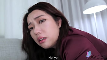 Cici, Ibu Rumah Tangga Tiongkok Dengan Payudara Besar, Memainkan Penis Keras Dengan Penuh Gairah.