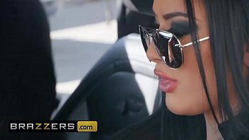 Katrina Jade Dan Xander Corvus Gila-gilaan Di Mobil, Bikin Mesin Menderu Dan Tubuh Bergoyang