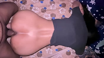 Tuan Rumah Menggunduli Memek Pembantu India Sampai Basah Kuyup