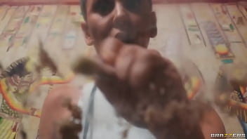 Malam Panas Beruntung Dengan Cherie Deville / Brazzers / Gunakan Kode Xvpromo Untuk Diskon Eksklusif