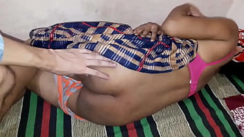 Gadis Asia Sepi Dalam Keindahan Yang Menggoda