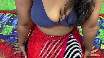 Menggoda Ibu Tiri Hingga Ranjang Bergetar – Adegan Panas Mms India Dengan Suara Menggairahkan