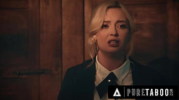 Lexi Lore, Si Perawan Polos, Dihajar Dan Ditembak Dua Kali Oleh Dua Kakak Tiri Berotot Demi Memuaskan Arwah Jahat Papan Ouija