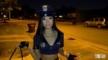 Vina Sky, Remaja Asia Yang Hot, Dihardcore Di Malam Halloween
